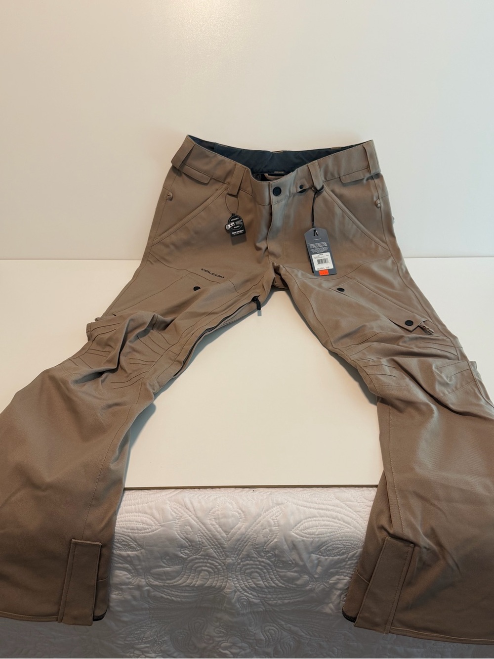NWT Volcom Snowboarding Pants
